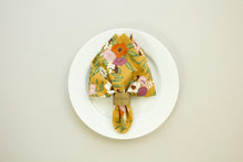 Load image into Gallery viewer, Warm Gold Toned Napkins - Set of 4