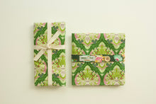 Load image into Gallery viewer, Bee & Floral Themed Napkins - Set of 6