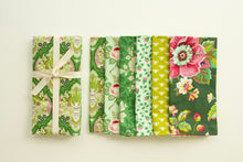Load image into Gallery viewer, Bee & Floral Themed Napkins - Set of 6