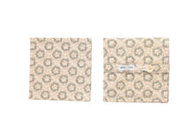 Load image into Gallery viewer, Beige Winter Themed Napkins with Wreaths- Set of 4
