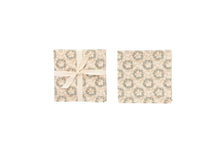 Load image into Gallery viewer, Beige Winter Themed Napkins with Wreaths- Set of 4
